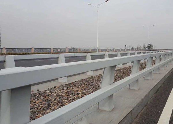 道路护栏