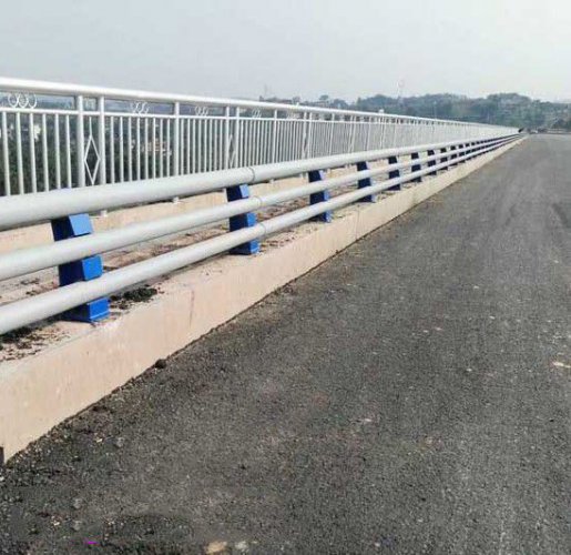道路护栏